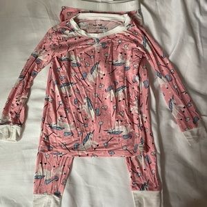 Little Sleepies! 3T top and bottom set 💗